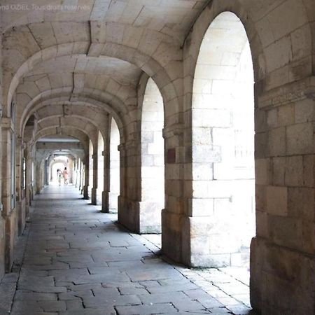 L'Appartement : Location Les Merciers. La Rochelle  Buitenkant foto