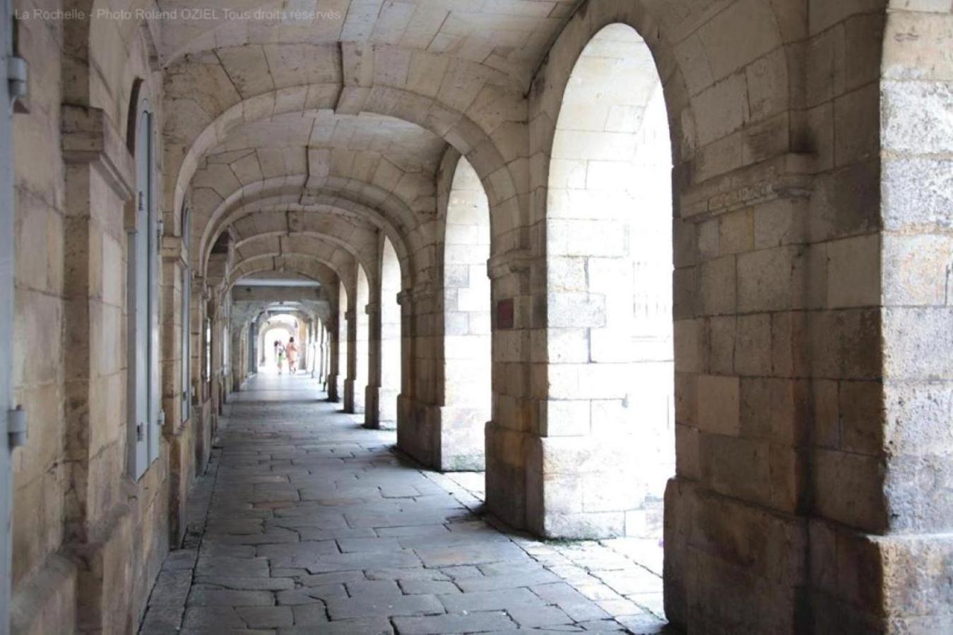 L'Appartement : Location Les Merciers. La Rochelle  Buitenkant foto